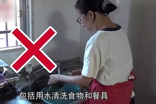 媒体人：梅西C罗应付商业活动都乏力了，大多时候要随波逐流